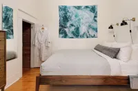 Cozy Georgetown Apartment