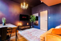 4 Bed Urban Home in Manchester Hotels in Stretford