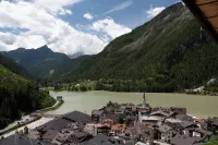 SnowLake Suite & Apartment - con vista montagne