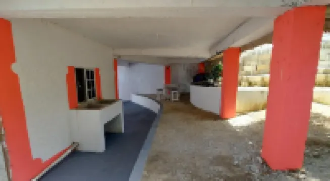 House - Sleeps 4 - Patio - Parking