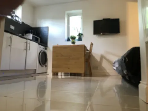 Apple House Guesthouse Heathrow Airport Hotels in Hillingdon