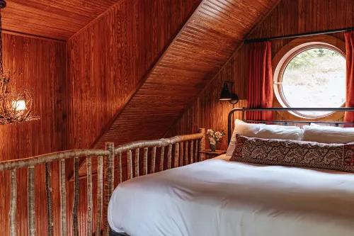 Deer Mountain Inn Hotels in Catskill