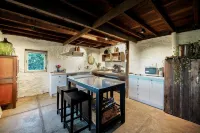 Honeysuckle Barn & Garden