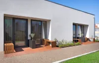 Bfresh Hotel - Padel, Pool & Fitness - Adults Only Hôtels à proximité de : Holmes Place Boavista