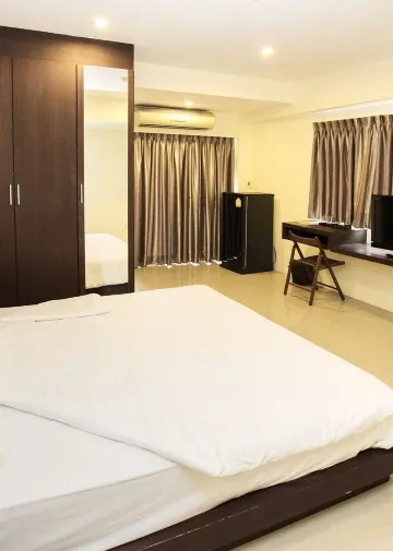 ห้องซูพีเรียร์ เตียงใหญ่ 1 เตียง