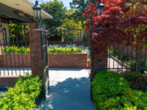 Hotel Piccadilly Hotels in Fresno