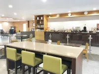 Country Inn & Suites by Radisson, Greenville, NC - petit déjeuner