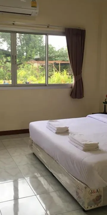 ห้องซูพีเรียร์ เตียงใหญ่ 1 เตียง