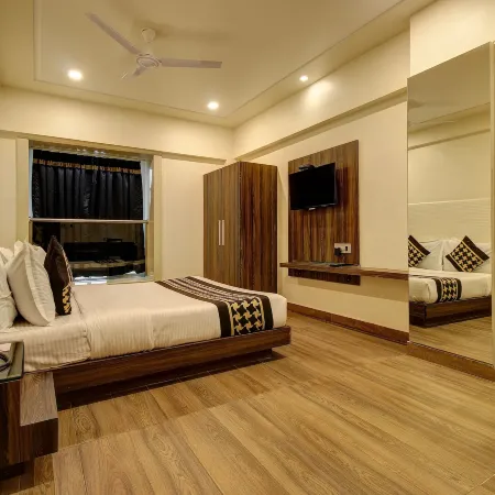 Hotel Mumbai House Juhu Отели рядом с достопримечательностью «Пляж Джуху»