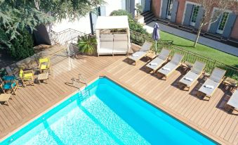 Hotel Spa Cassis – Heated Pool & Parking