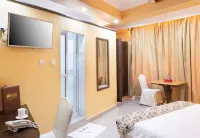 Eton Hotel