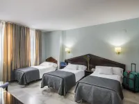 Porcel Navas Hotels near Bib-Rambla Square