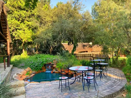 Pine Valley Lodge Отели в г. Sterkfontein DMA