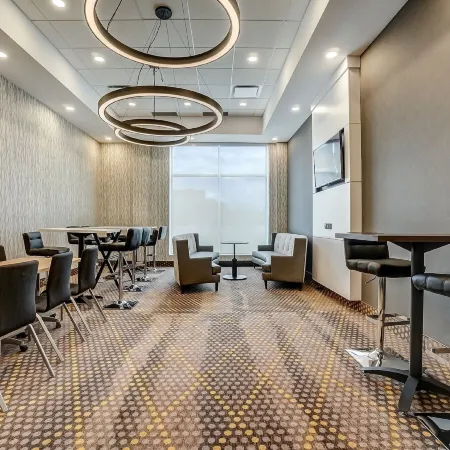 Holiday Inn GATINEAU – OTTAWA by IHG Отели рядом с достопримечательностью «Оттава - центр города»