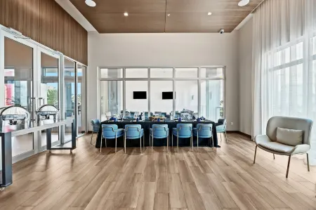 AC Hotel Fort Lauderdale Airport Отели рядом с достопримечательностью «FLL Airport Flight Landing View Point»