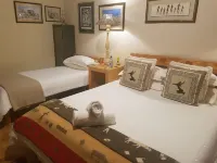 Steytlerville Villa Guest House - Parkplatz