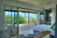 The Bungalows Hotels in Wongaling Beach