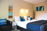 Almond Court Motel Hotels in Clyde