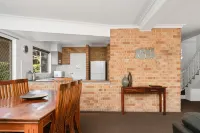 Wollongbar Motel Hotels in Byron Bay