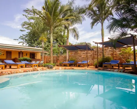 2 Friends Guest House Hotels in Jinja