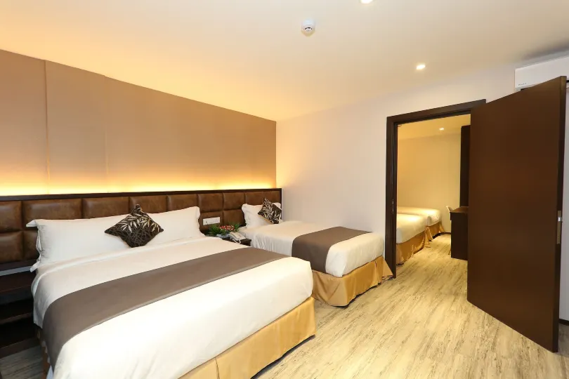 M&M Hotel
