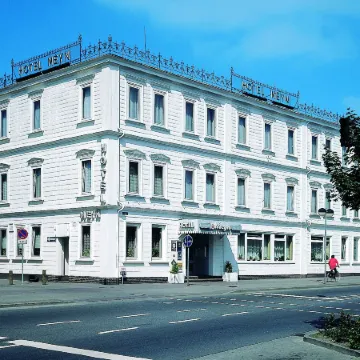 Meyn's Apartments & Hotel