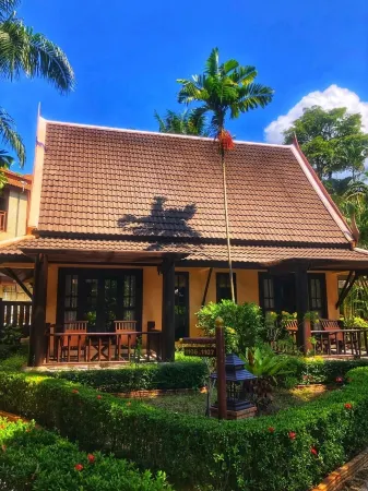Khaolak Palm Beach Resort Отели рядом с достопримечательностью «Khao Lak-Lam Ru National Park»