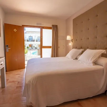 Paloma Blanca Boutique Hotel