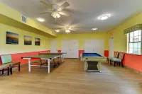 The Island Hotel Near Beach Port Aransas