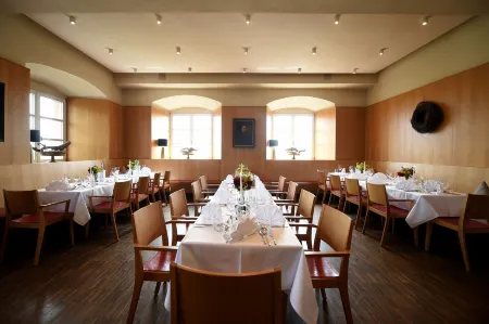 Tagungskloster Frauenberg Отели в г. Гросенлюдер