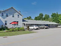 Oakwood Motel Hotels in Gravenhurst