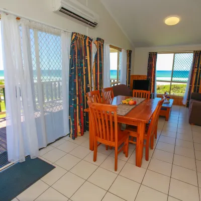 Bulli Beach Tourist Park Hotels near Figure Eight Pools