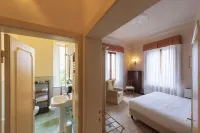 Villa Scacciapensieri Boutique Hotel - balcony