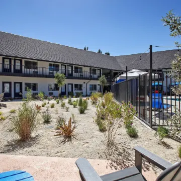 Sideways Inn