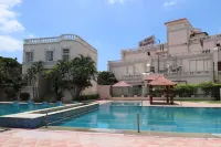 Jenneys Residency - Pool