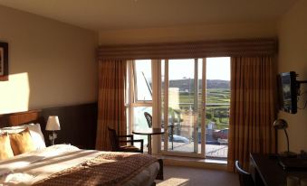 Strandhill Lodge and Suites Boutique Hotel