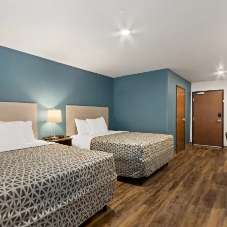 WoodSpring Suites Tolleson - Phoenix West Отели рядом с достопримечательностью «Концертная площадка Ak-Chin Pavilion»