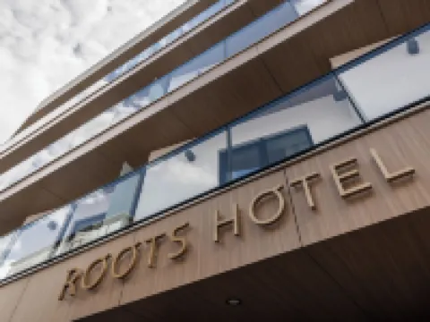 Roots Hotel Hotele w: Faro