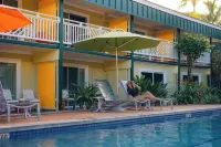 Kauai Shores Hotel - Beach