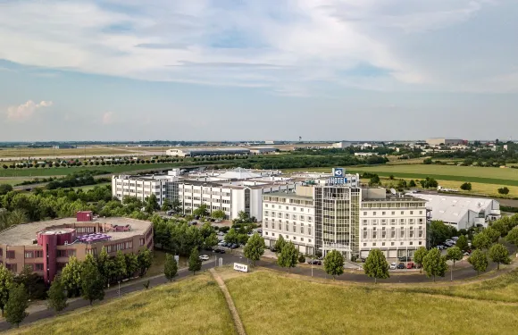 格魯巴納機場酒店