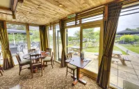 Narrowboat at Weedon Hotels in Fawsley