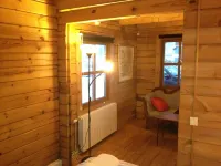 North Star Cottage Hotels in Скоугар