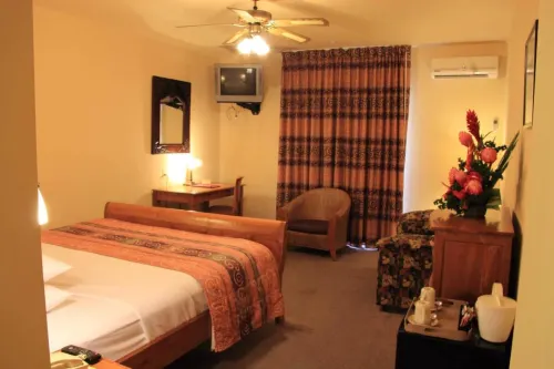 Tradewinds Hotel - 3-Star