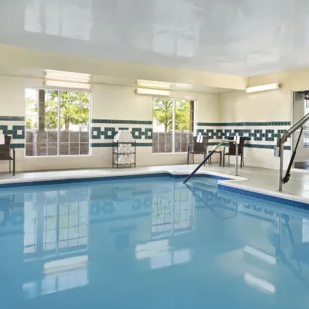Country Inn & Suites by Radisson Romeoville I-55