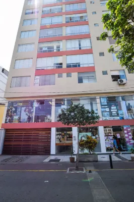 Miraflores Apartments 110 Alcanfores Street by Private Host