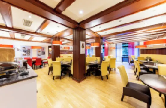 邁伽飯店 三王教堂附近的飯店