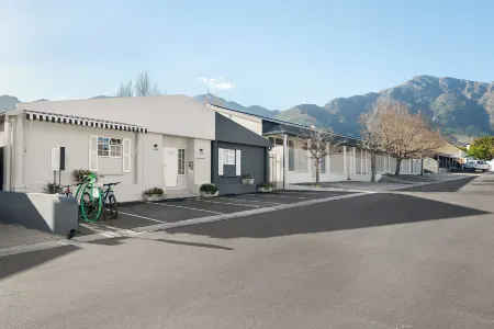 Neighbourgood Franschhoek Отели в г. Фрэншек