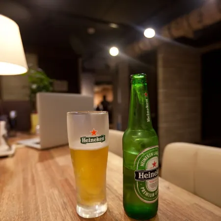 Foret Guest House Gangnam Отели рядом с достопримечательностью «Флагманский магазин Line Friends»