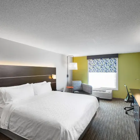Holiday Inn Express & Suites ALTOONA-DES MOINES by IHG