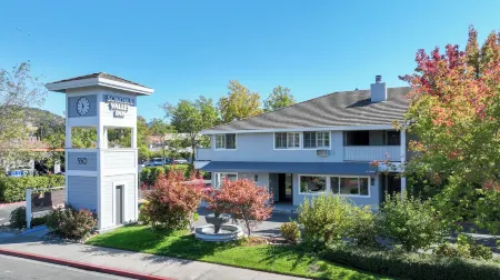 SONOMA VALLEY INN, TAPESTRY COLLECTION BY HILTON Отели в г. Эль Верано